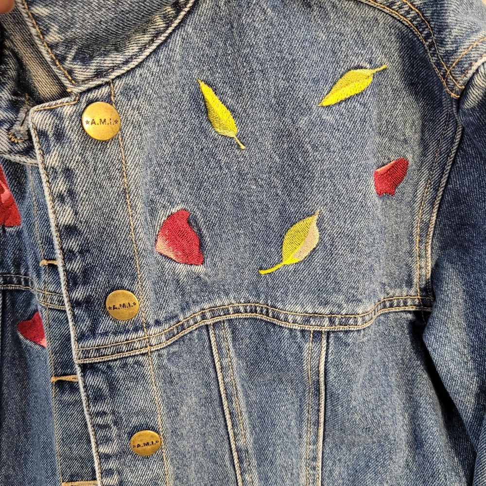 A.M.I. Vintage Denim Jacket Medium Wash Rose Floral Embroidered 100% Cotton M - Picture 4 of 7